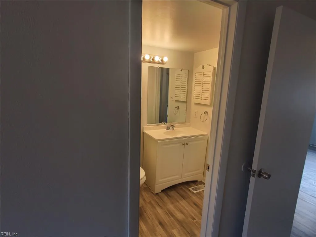 Virginia Beach, Virginia 23455, United States, 3 Bedrooms Bedrooms, ,2 BathroomsBathrooms,Residential,Active,77565