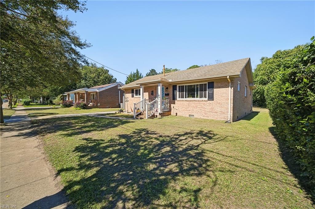 Photo of 1036 Willingham Street, Norfolk, VA 23505 (MLS # 10657036)
