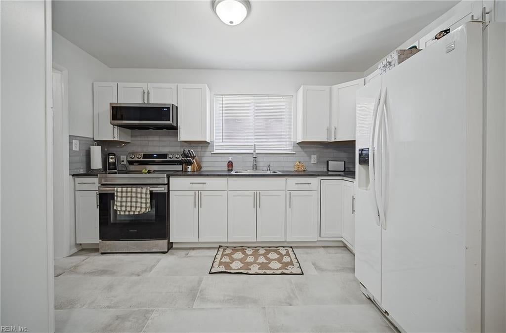 Photo of 1036 Willingham Street, Norfolk, VA 23505 (MLS # 10657036)