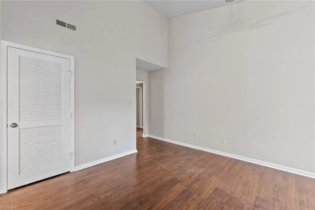 Virginia Beach, Virginia 23454, United States, 3 Bedrooms Bedrooms, ,2 BathroomsBathrooms,Residential,Active,198898