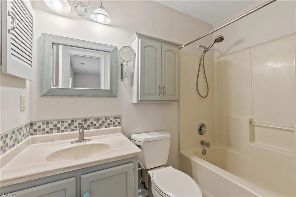 Virginia Beach, Virginia 23454, United States, 3 Bedrooms Bedrooms, ,2 BathroomsBathrooms,Residential,Active,198898