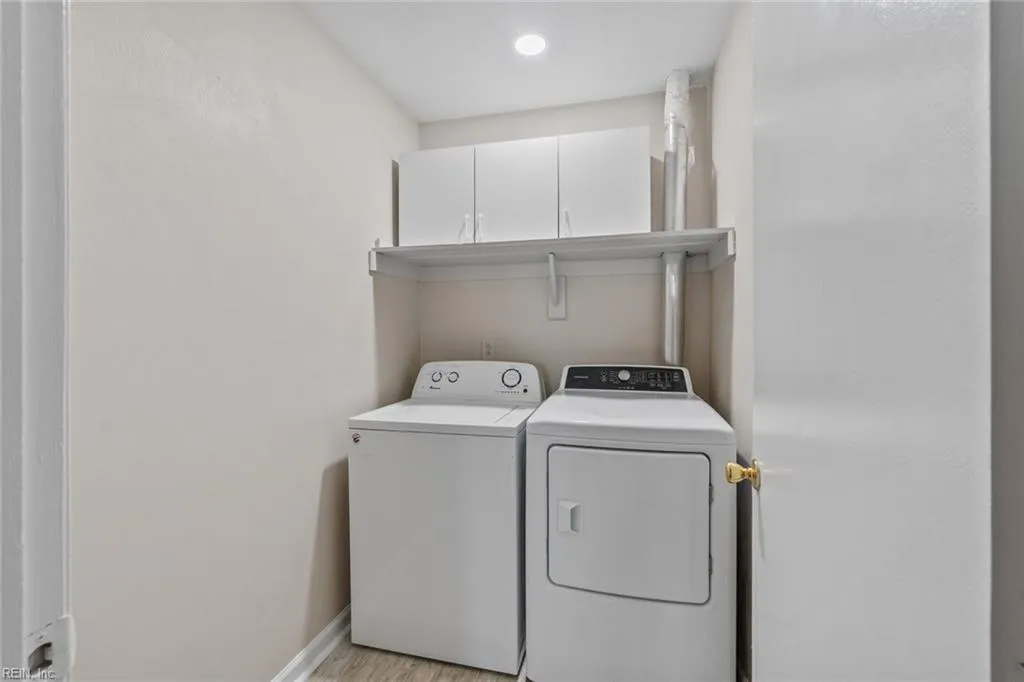 Virginia Beach, Virginia 23454, United States, 3 Bedrooms Bedrooms, ,2 BathroomsBathrooms,Residential,Active,198898