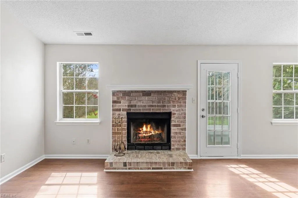 Virginia Beach, Virginia 23454, United States, 3 Bedrooms Bedrooms, ,2 BathroomsBathrooms,Residential,Active,198898