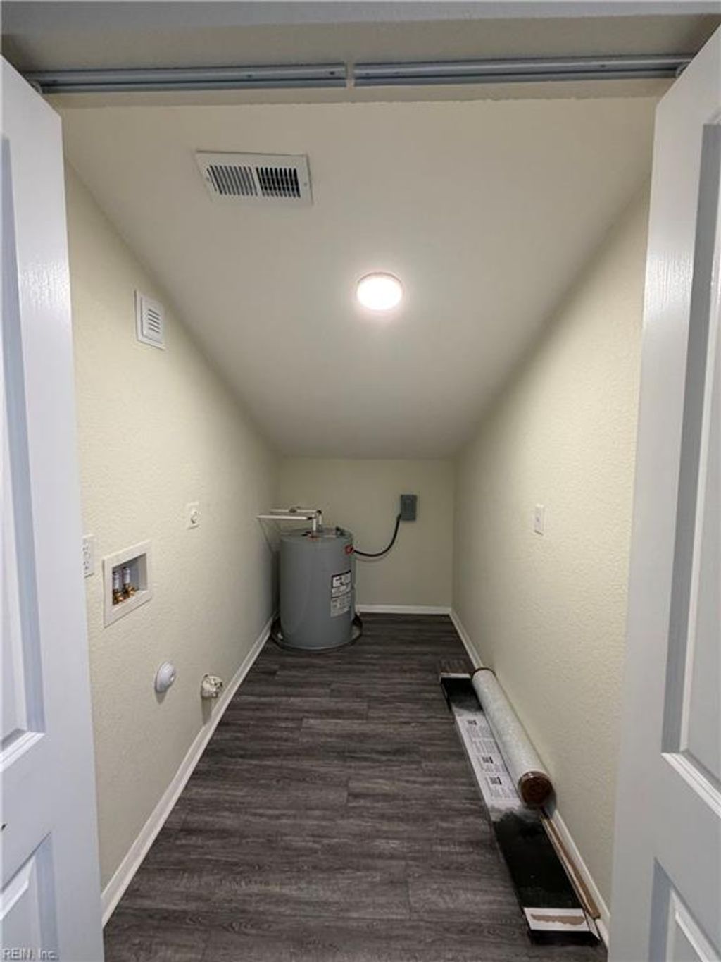 Photo of 125 Carol Lane, Portsmouth, VA 23701 (MLS # 10634088)
