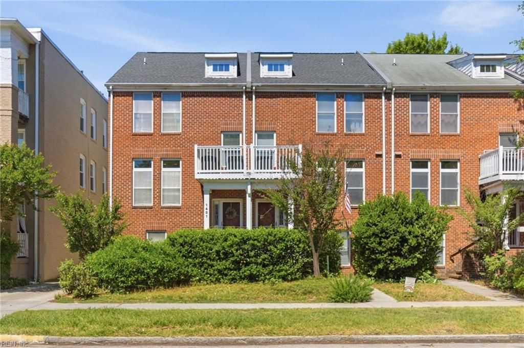Photo of 1401 Colonial Ave AVE, Norfolk, VA 23517 (MLS # 10634316)