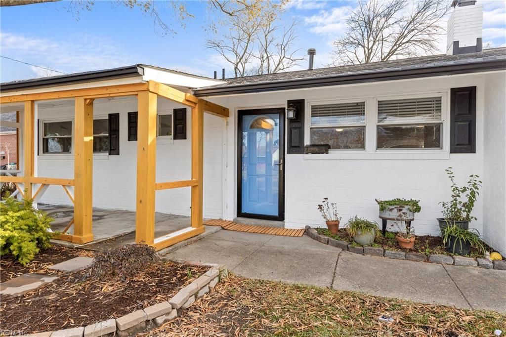 Photo of 9600 Marlina Court, Norfolk, VA 23503 (MLS # 10612248)