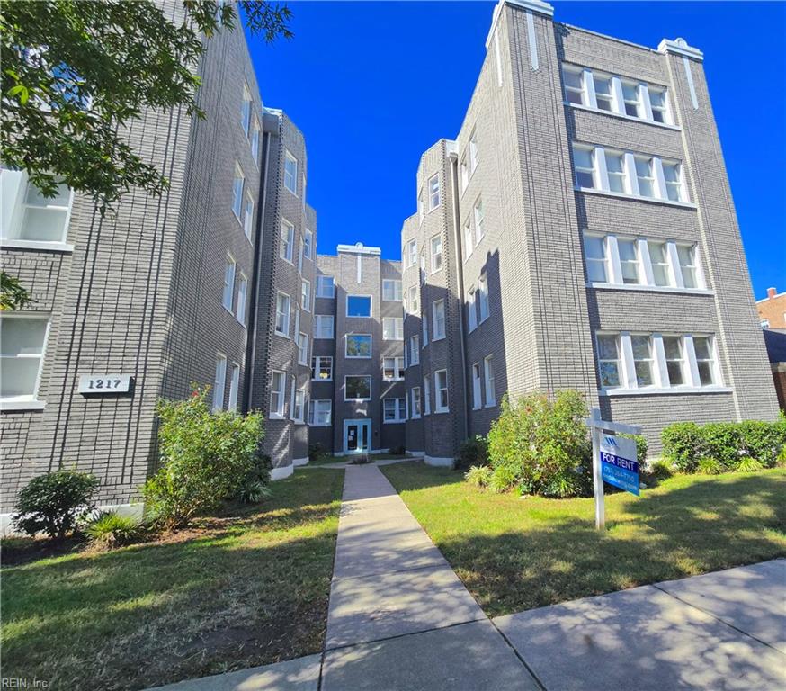 Photo of 1217 Colonial Avenue #B1, Norfolk, VA 23517 (MLS # 10653021)