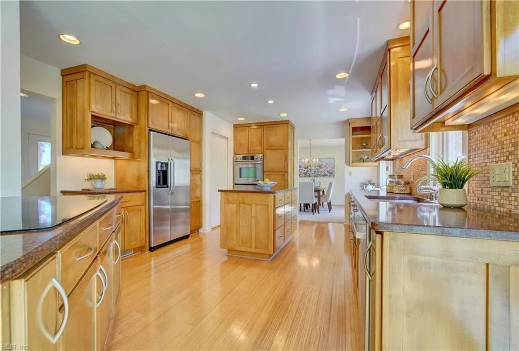 Norfolk, Virginia 23508, United States, 4 Bedrooms Bedrooms, ,2 BathroomsBathrooms,Residential,Pending,112064