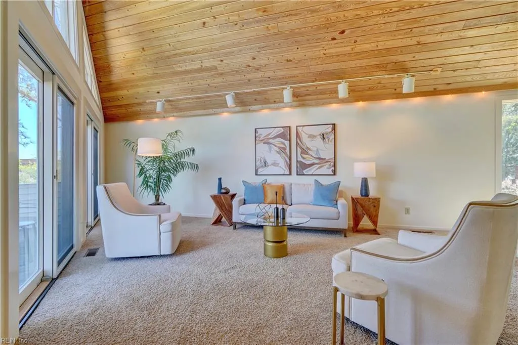 Norfolk, Virginia 23508, United States, 4 Bedrooms Bedrooms, ,2 BathroomsBathrooms,Residential,Pending,112064