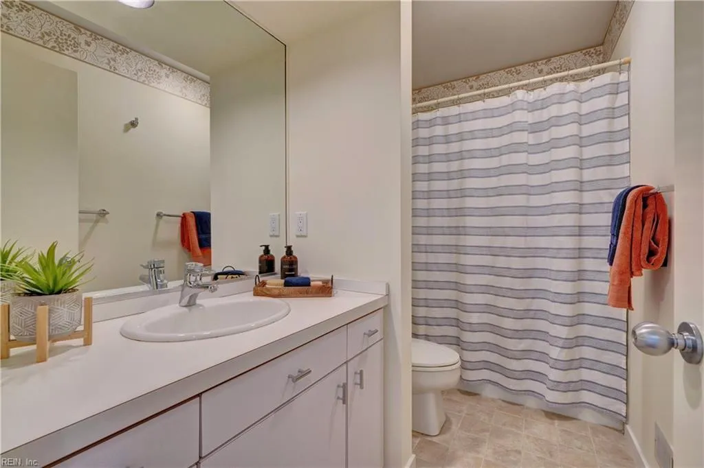 Norfolk, Virginia 23508, United States, 4 Bedrooms Bedrooms, ,2 BathroomsBathrooms,Residential,Pending,112064