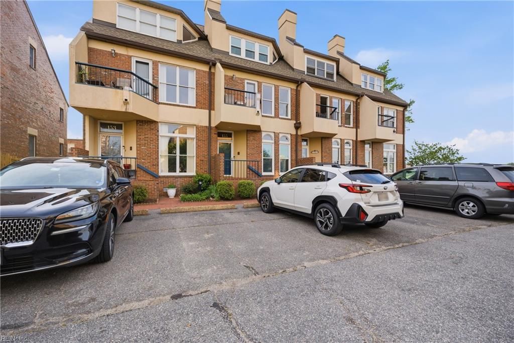 Photo of 155 Crawford Parkway, Portsmouth, VA 23704 (MLS # 10630331)