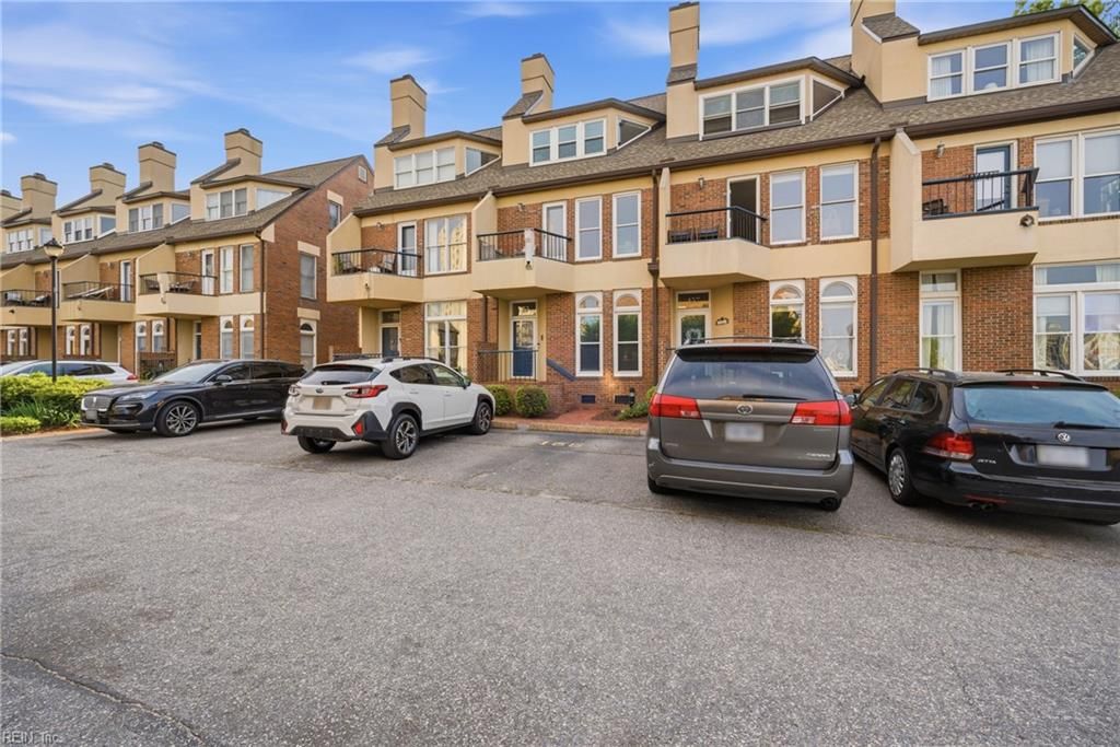 Photo of 155 Crawford Parkway, Portsmouth, VA 23704 (MLS # 10630331)