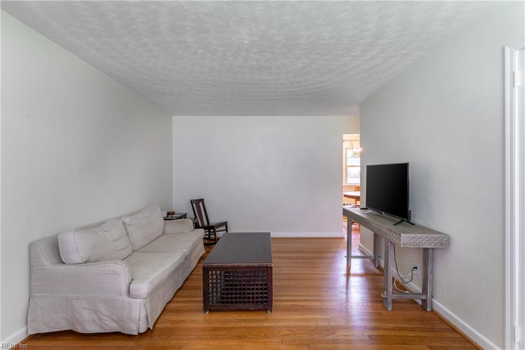 6069 Edison AVE