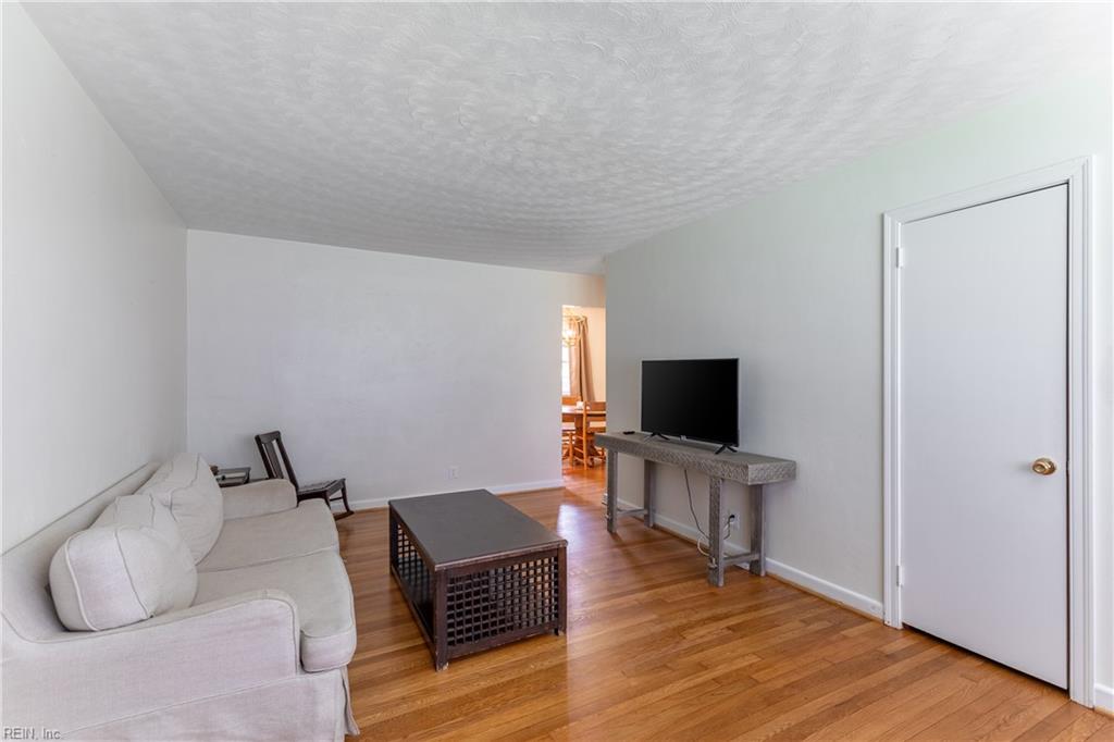 6069 Edison AVE