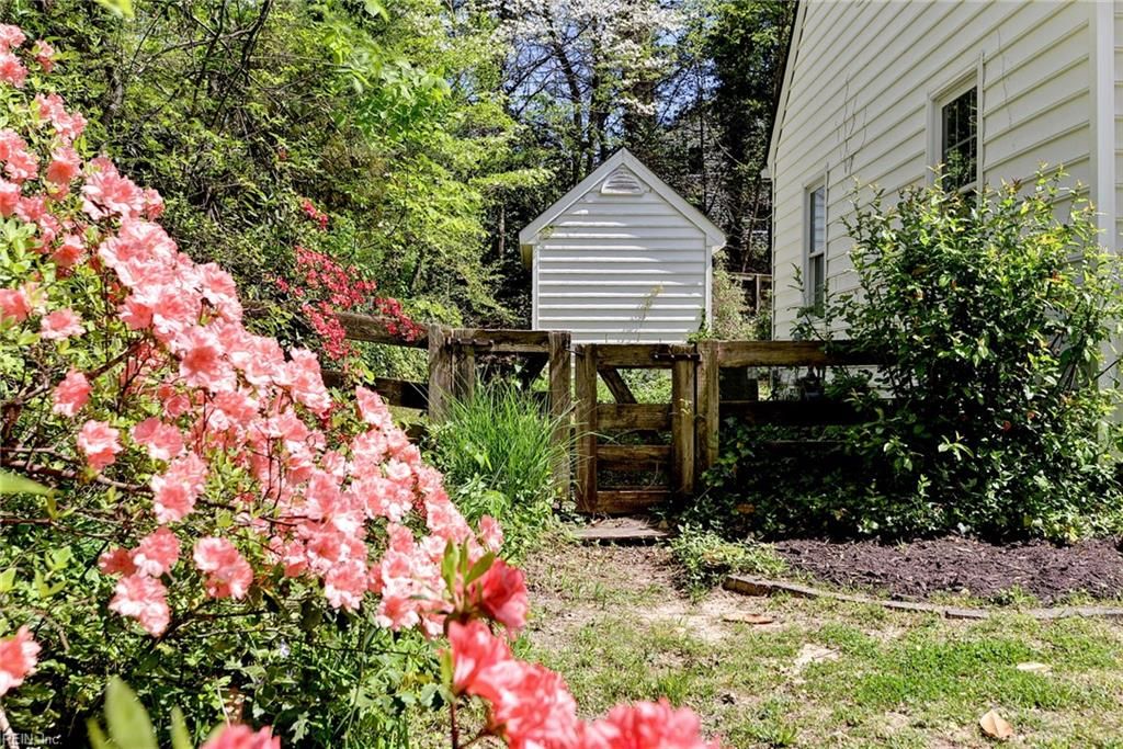 Photo of 11 Grove Avenue, Williamsburg, VA 23185 (MLS # 10629131)