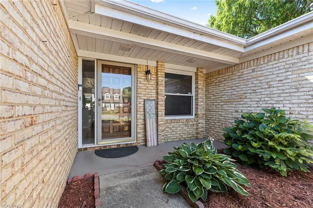 Virginia Beach, Virginia 23454, United States, 4 Bedrooms Bedrooms, ,3 BathroomsBathrooms,Residential,Active,135682