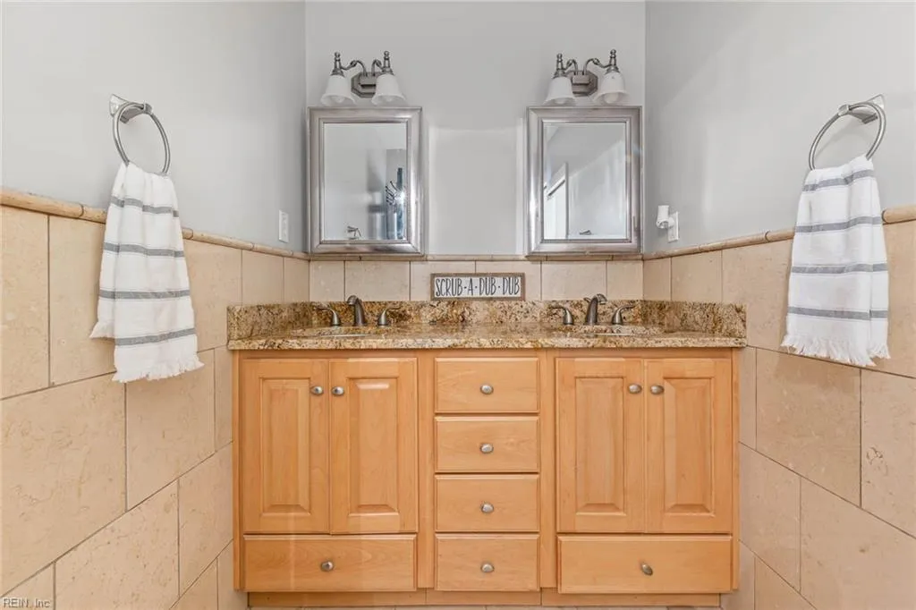 Virginia Beach, Virginia 23454, United States, 4 Bedrooms Bedrooms, ,3 BathroomsBathrooms,Residential,Active,135682