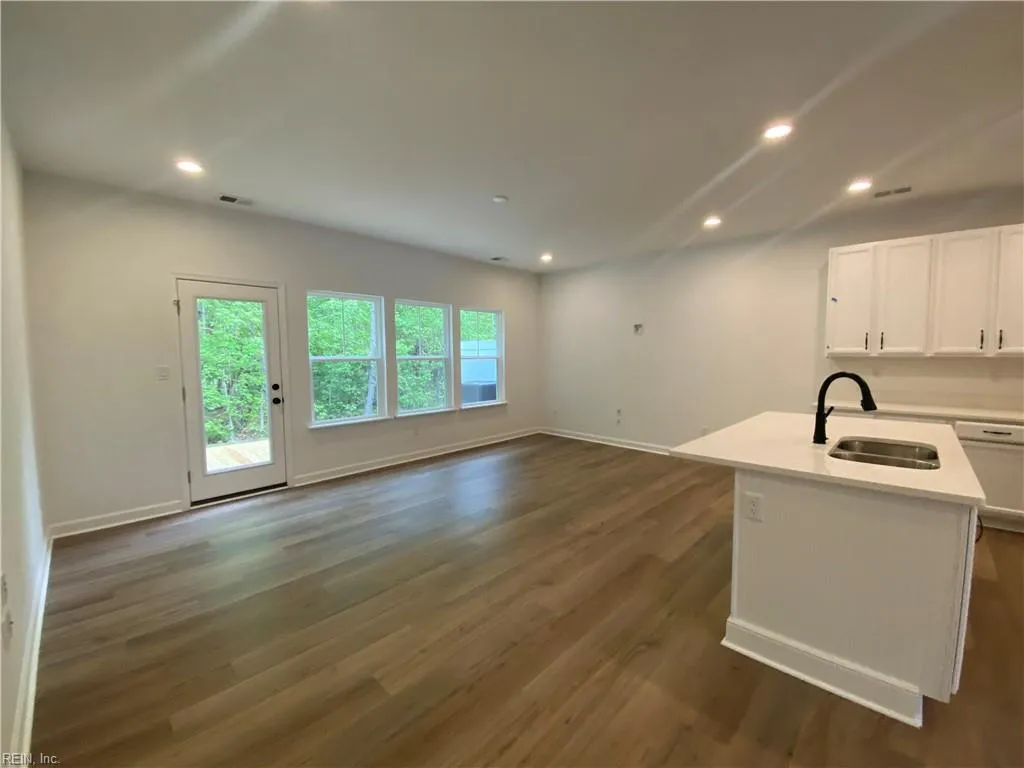 Suffolk, Virginia 23435, United States, 3 Bedrooms Bedrooms, ,3 BathroomsBathrooms,Residential,Active,40084