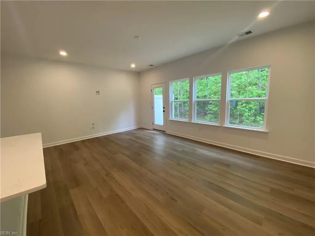 Suffolk, Virginia 23435, United States, 3 Bedrooms Bedrooms, ,3 BathroomsBathrooms,Residential,Active,40084