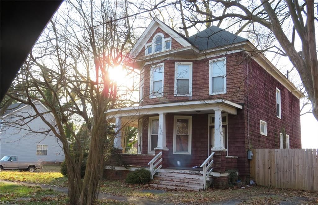 Photo of 801 Forbes Street, Norfolk, VA 23504 (MLS # 10613786)