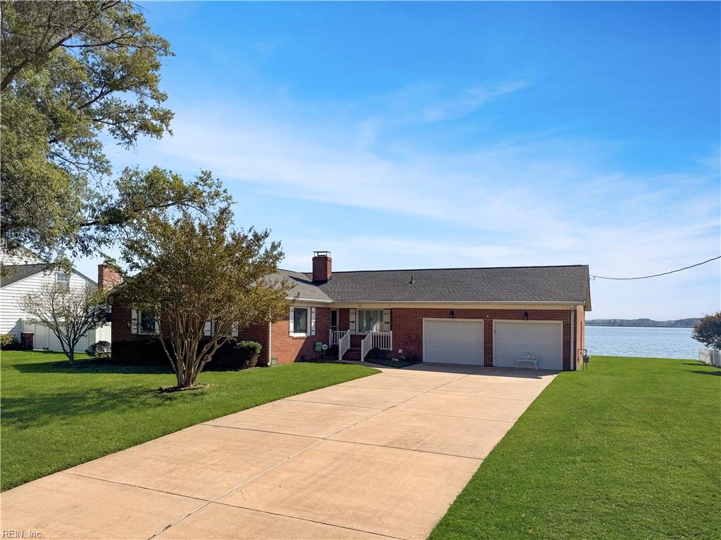 Photo of 10 Riverview Drive, Poquoson, VA 23662 (MLS # 10657763)