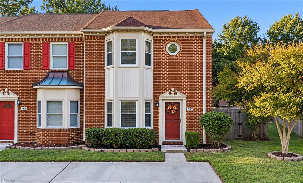 Photo of 758 Creekside Crescent, Chesapeake, VA 23320 (MLS # 10656884)