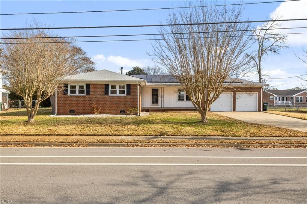 Photo of 606 Charlton Drive, Hampton, VA 23666 (MLS # 10615939)