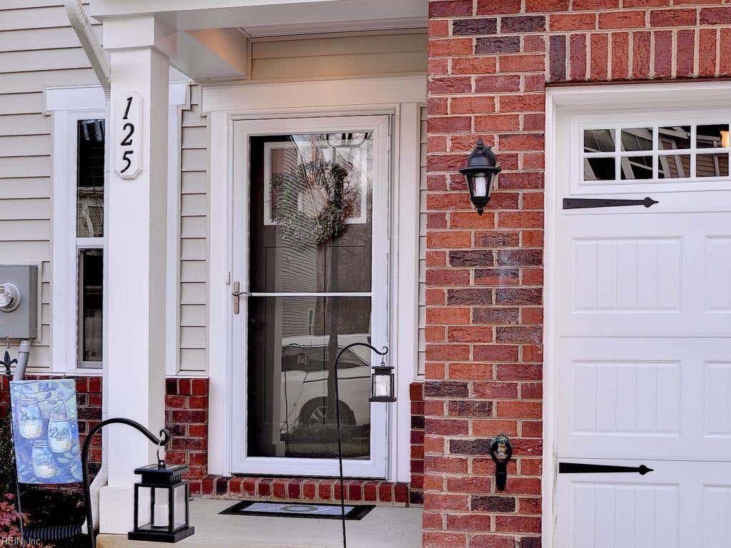 Photo of 125 De La Warr Arch, Williamsburg, VA 23185 (MLS # 10650812)