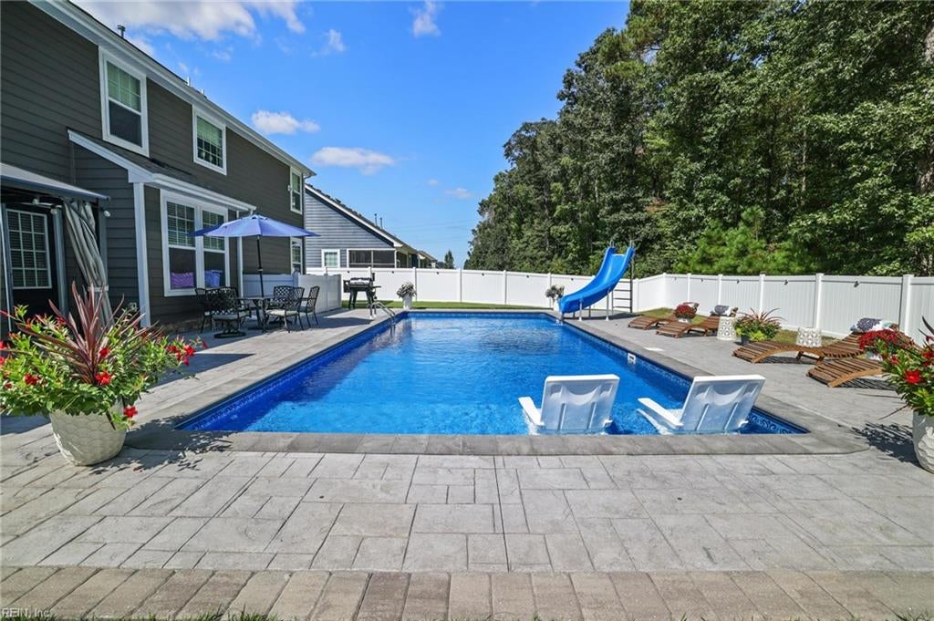 Photo of 728 Angel Wing Drive, Chesapeake, VA 23323 (MLS # 10654725)