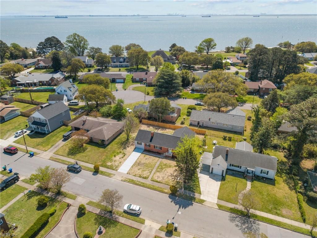 Photo of 922 11th Street St, Newport News, VA 23607 (MLS # 10631020)