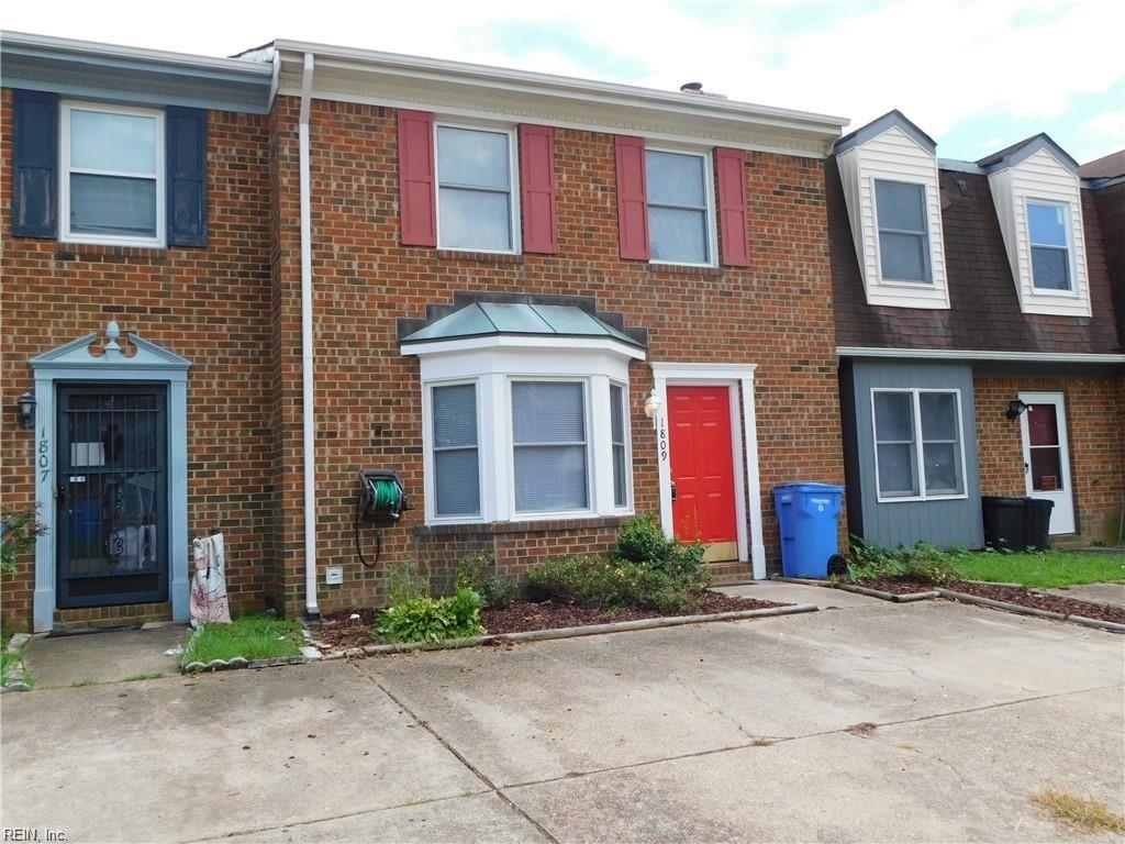 Photo of 1809 Hearthside Court, Chesapeake, VA 23325 (MLS # 10655854)