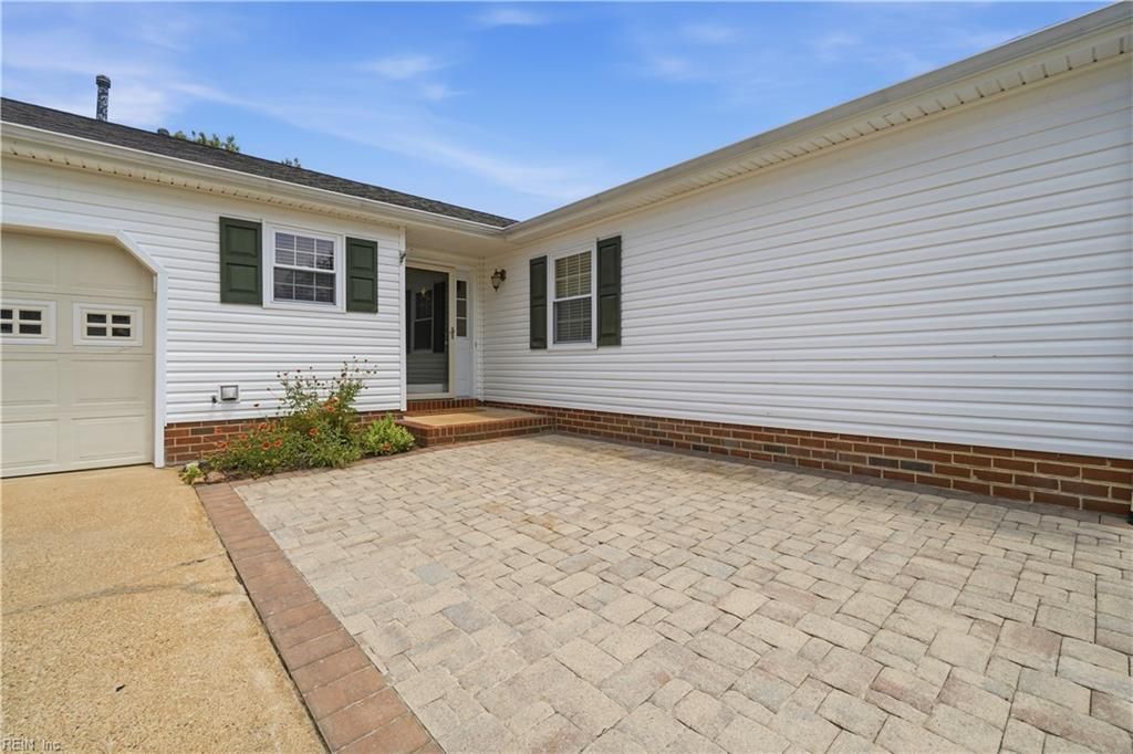 Photo of 884 Daimler Drive, Virginia Beach, VA 23454 (MLS # 10643160)