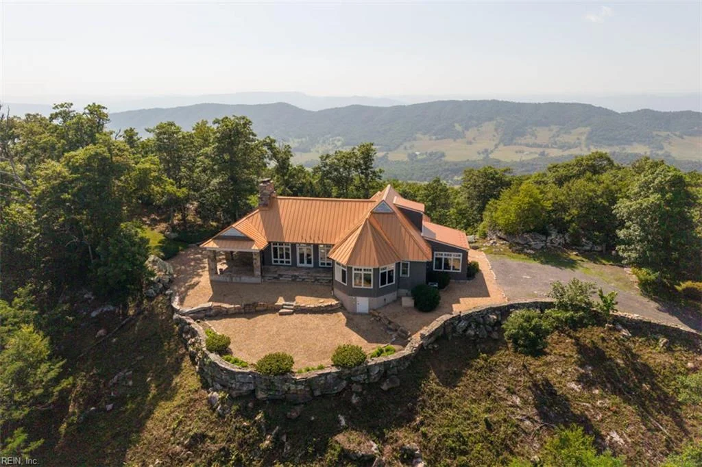 504 Airport Drive, Hot Springs, VA, 24445