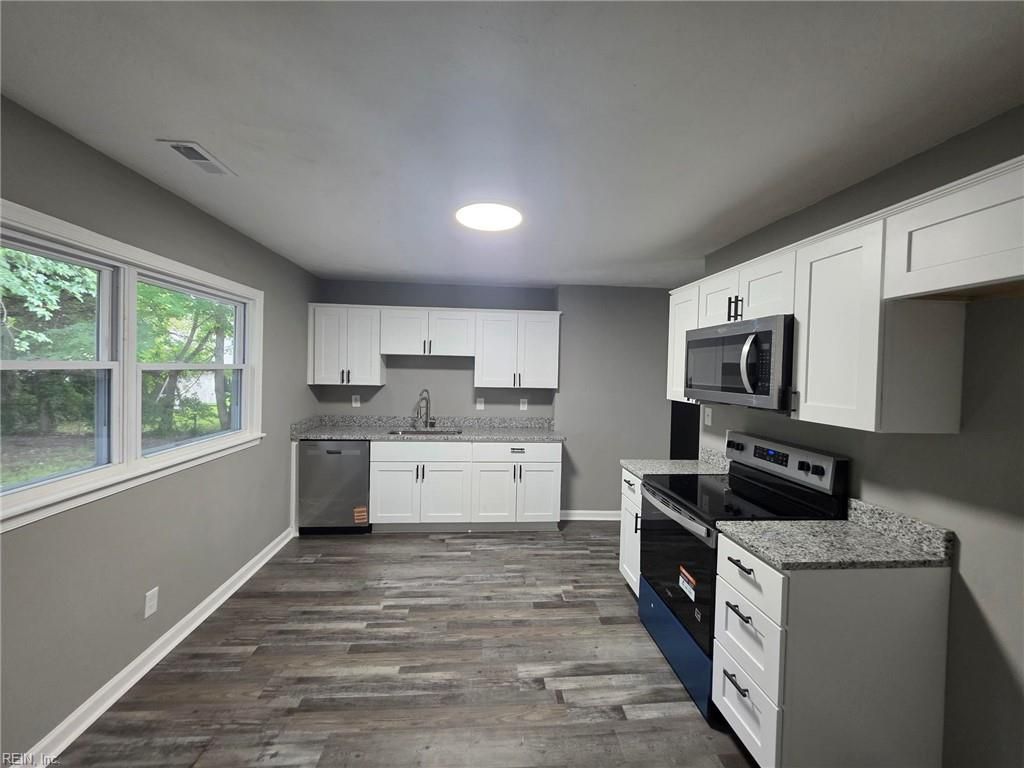 Photo of 4 Sampson Place, Portsmouth, VA 23702 (MLS # 10616775)