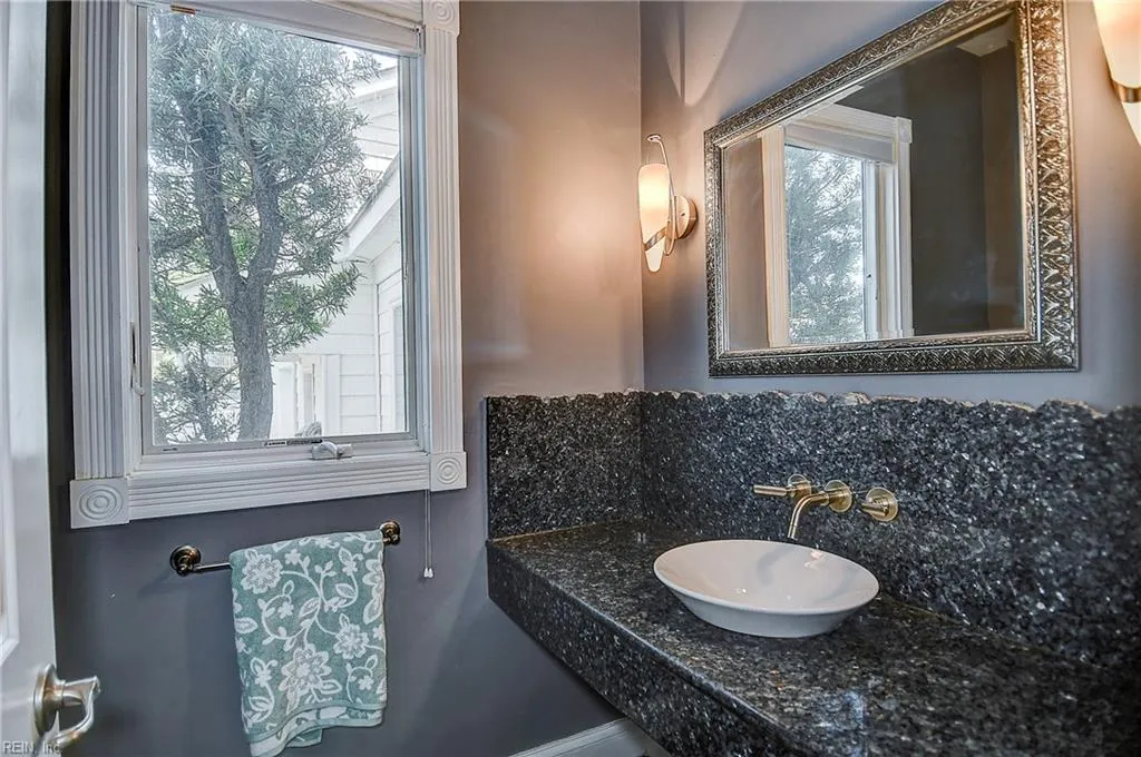 Virginia Beach, Virginia 23455, United States, 7 Bedrooms Bedrooms, ,4 BathroomsBathrooms,Residential,Active,138197