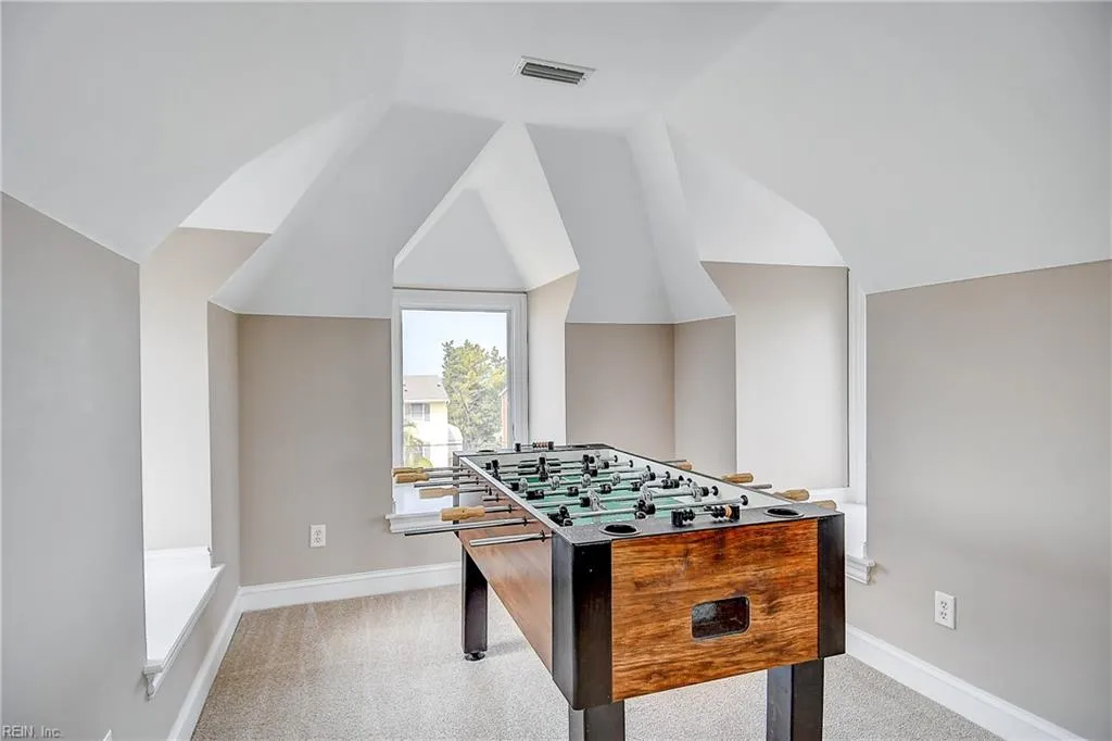 Virginia Beach, Virginia 23455, United States, 7 Bedrooms Bedrooms, ,4 BathroomsBathrooms,Residential,Active,138197