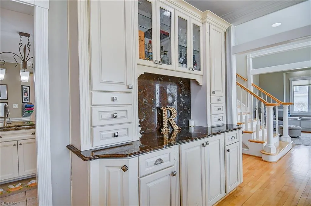 Virginia Beach, Virginia 23455, United States, 7 Bedrooms Bedrooms, ,4 BathroomsBathrooms,Residential,Active,138197