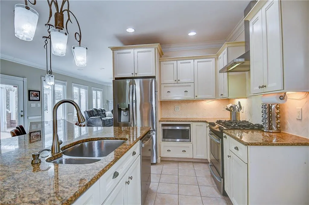 Virginia Beach, Virginia 23455, United States, 7 Bedrooms Bedrooms, ,4 BathroomsBathrooms,Residential,Active,138197