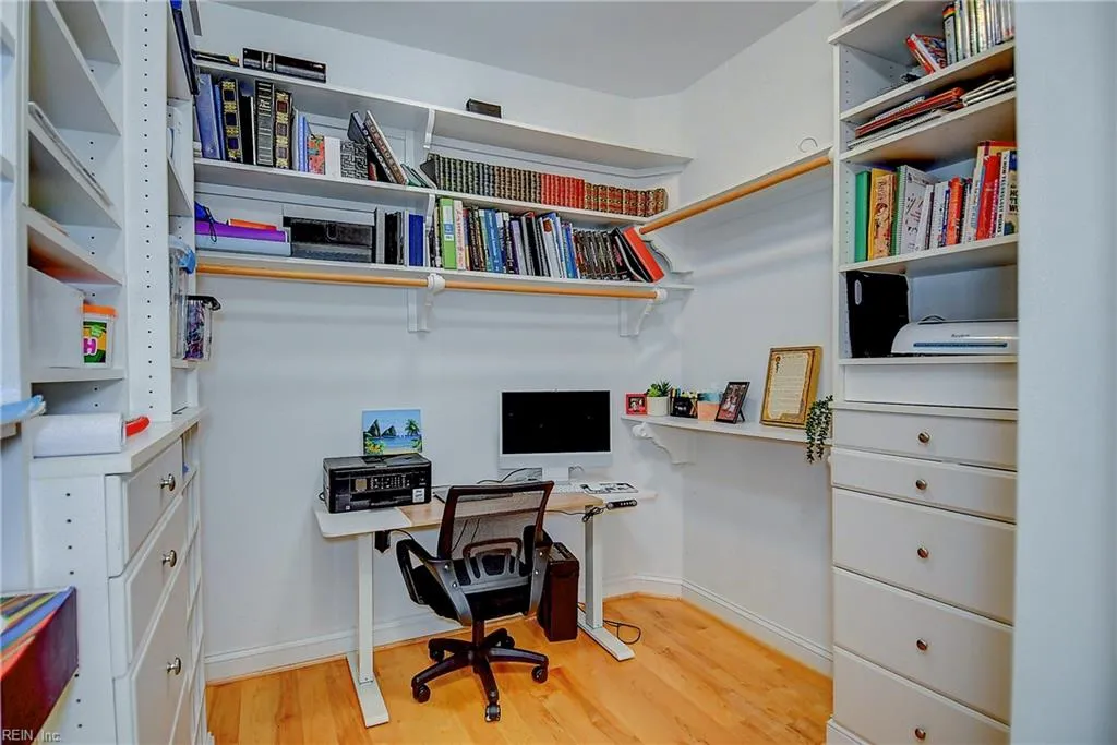 Virginia Beach, Virginia 23455, United States, 7 Bedrooms Bedrooms, ,4 BathroomsBathrooms,Residential,Active,138197