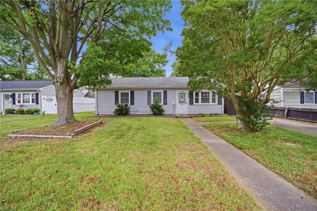 Photo of 1003 Rollins Circle Circle, Hampton, VA 23663 (MLS # 10636359)