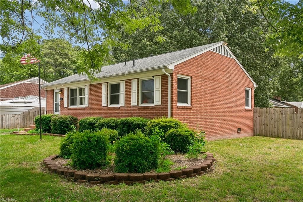 Photo of 130 Albany Drive, Hampton, VA 23666 (MLS # 10637048)