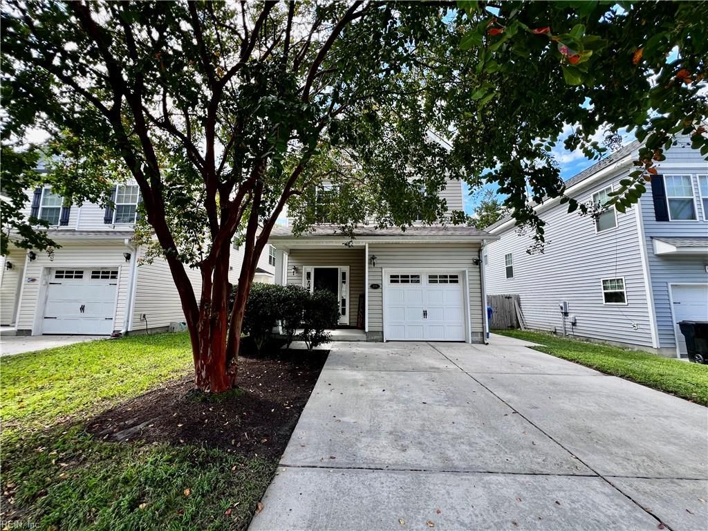 Photo of 111 S Palm Avenue, Virginia Beach, VA 23452 (MLS # 10611773)