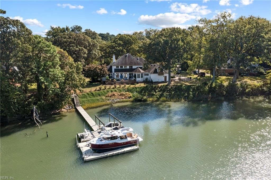 Photo of 1632 W Little Neck Road, Virginia Beach, VA 23452 (MLS # 10640871)