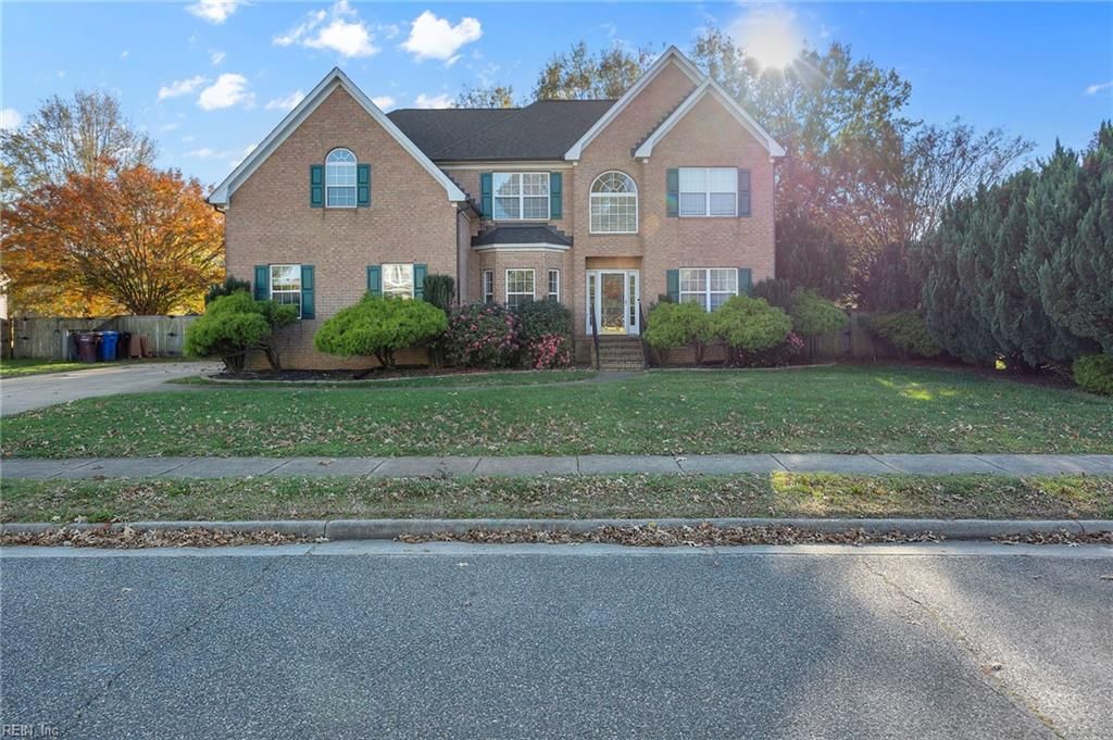 Photo of 422 Berndale Drive, Chesapeake, VA 23322 (MLS # 10613215)