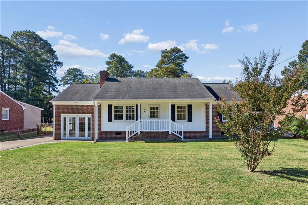 Photo of 7 Fawn Lane, Newport News, VA 23602 (MLS # 10656490)