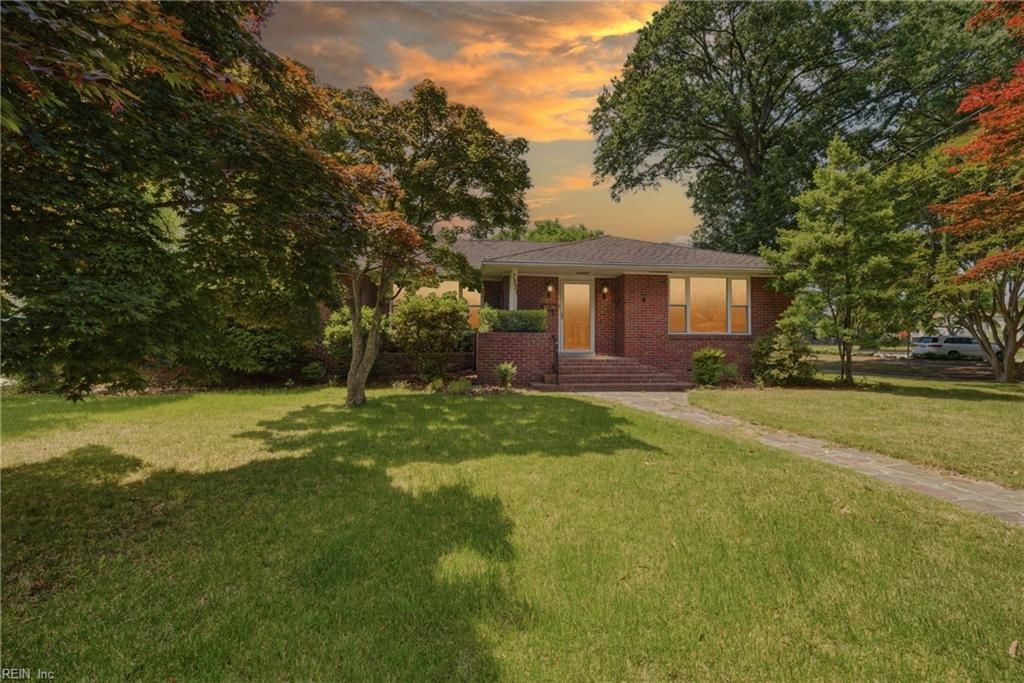 Photo of 7521 Shirland Avenue, Norfolk, VA 23505 (MLS # 10636406)