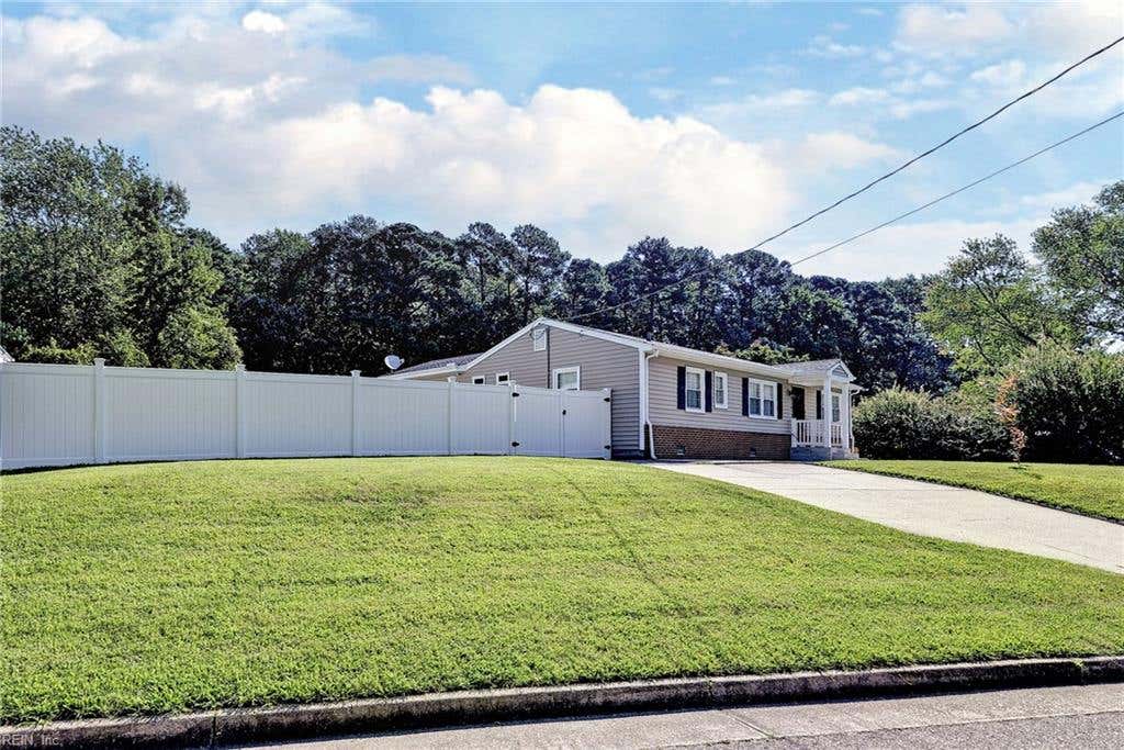 Photo of 212 Picard Dr Drive, Newport News, VA 23602 (MLS # 10648785)