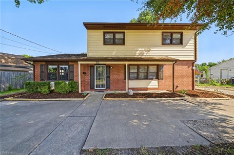 Photo of 5725 Cheyenne Circle, Virginia Beach, VA 23462 (MLS # 10652132)