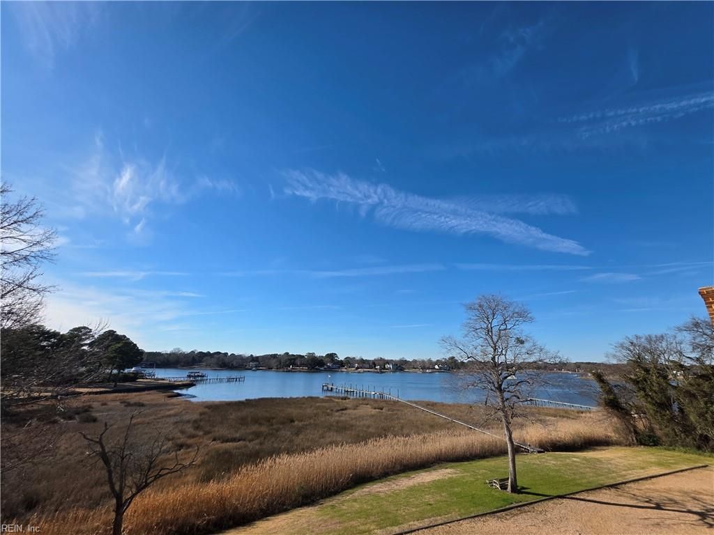 Photo of 412 Robin Road, Portsmouth, VA 23701 (MLS # 10617525)