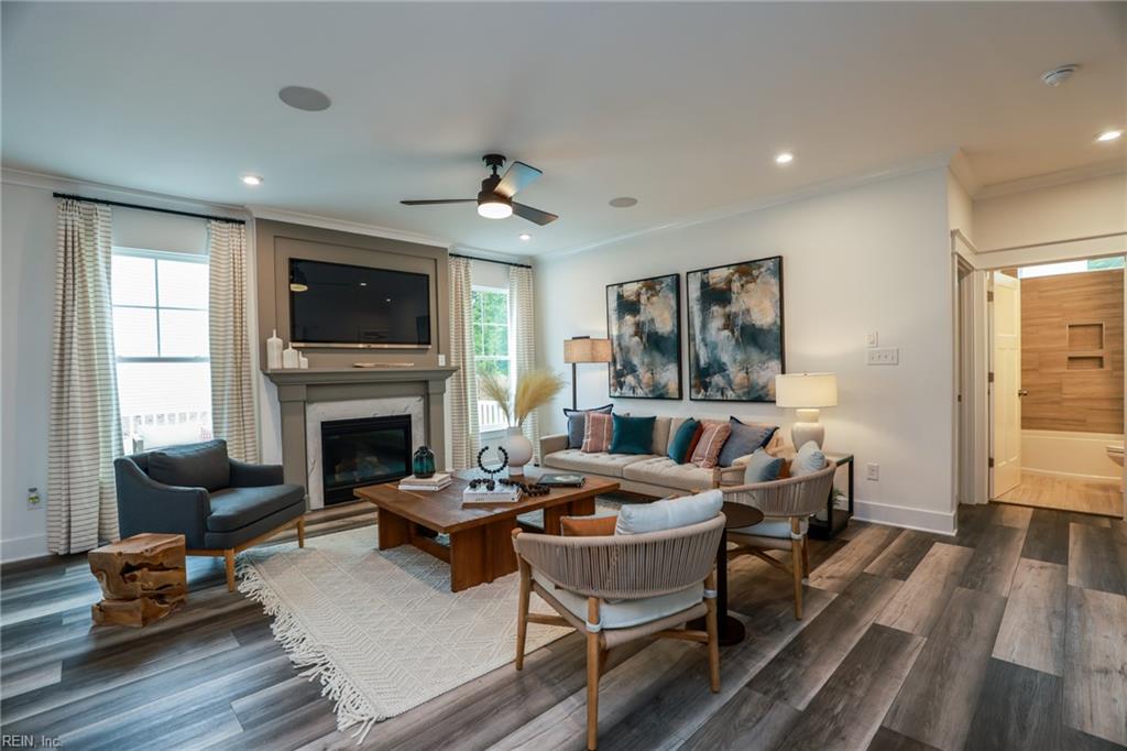 2114 Wentworth XING